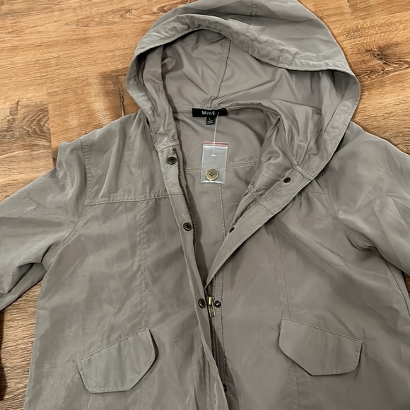 Tan jacket - Picture 3 of 3